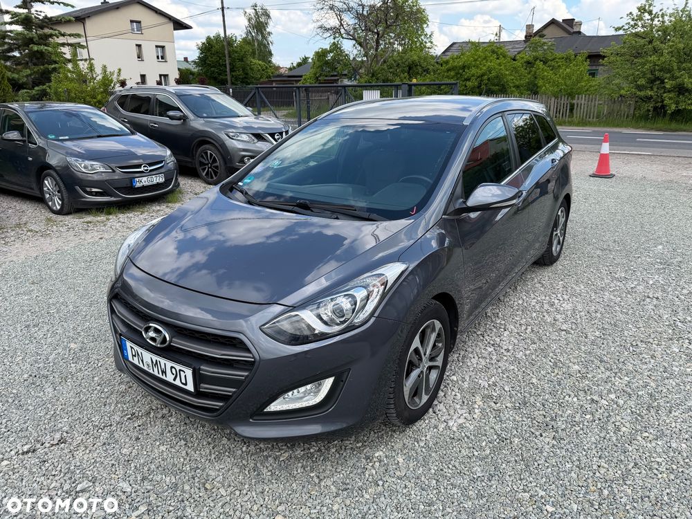 Hyundai i30 blue 1.6 GDI Trend - 1
