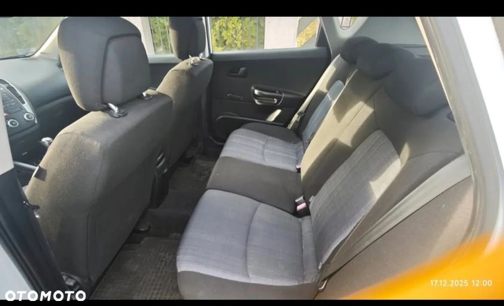 Kia Ceed 1.6 Crdi S Euro2012 - 18