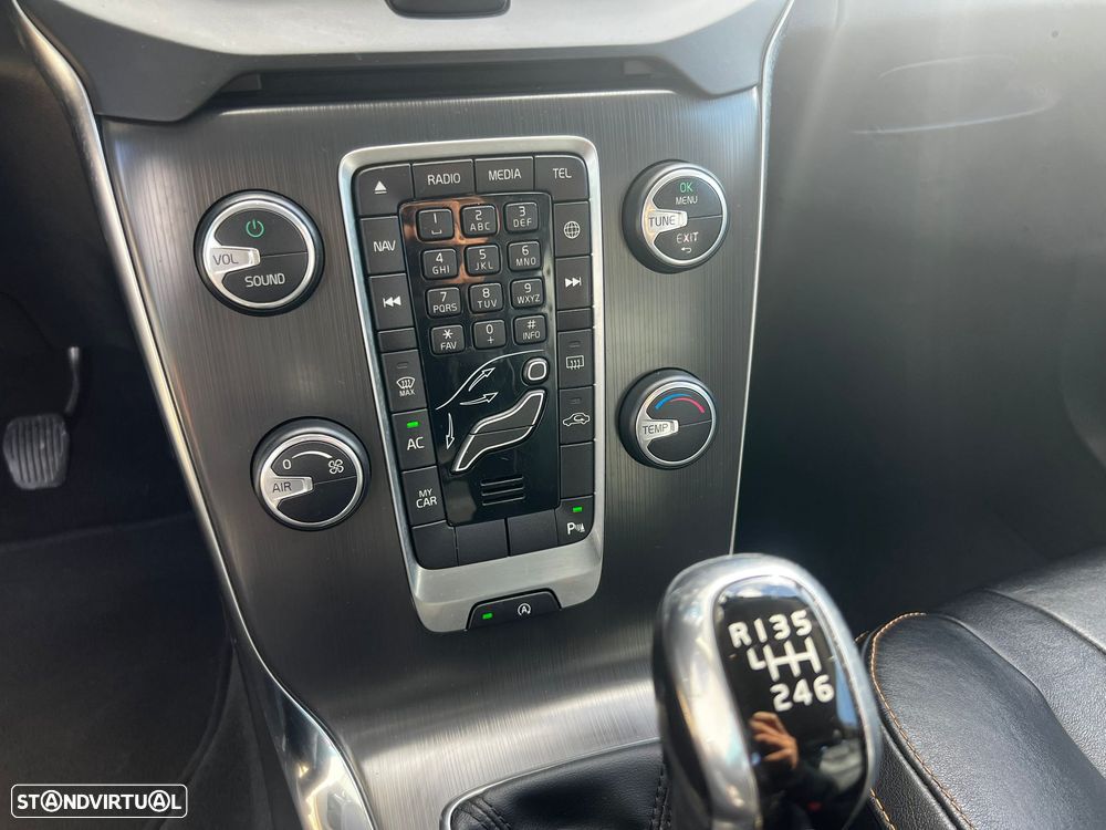 Volvo V40 1.6 D2 R-Design Momentum - 20