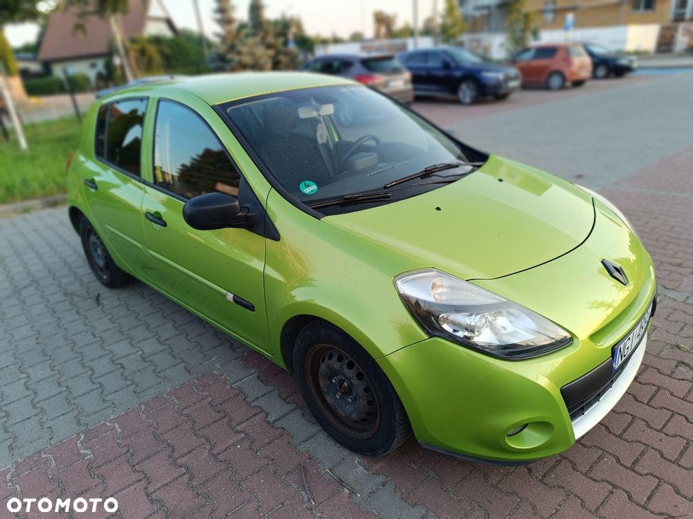 Renault Clio - 8