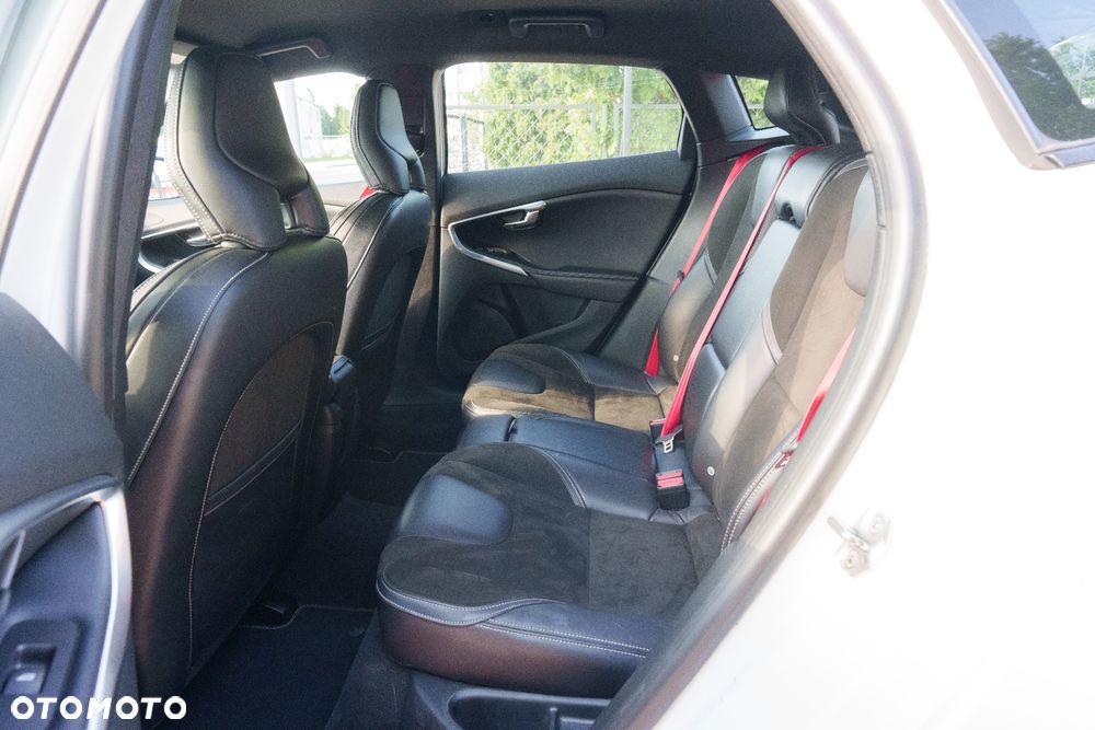 Volvo V40 T5 Geartronic RDesign - 12