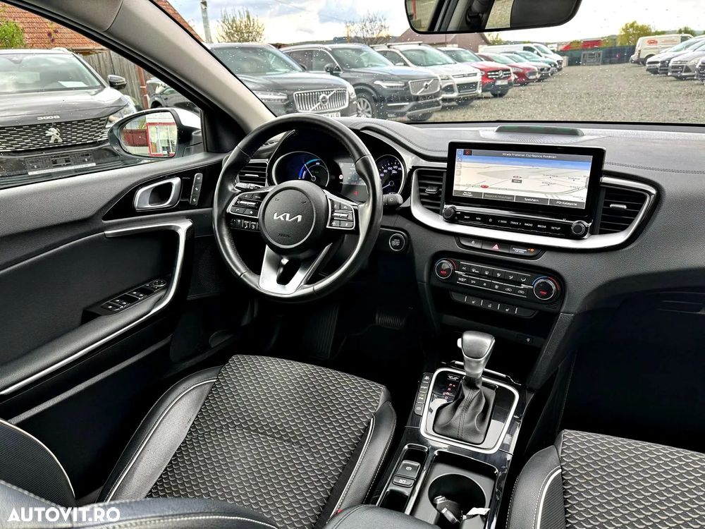 Kia Ceed 1.6 GDI DCT OPF Spirit - 9