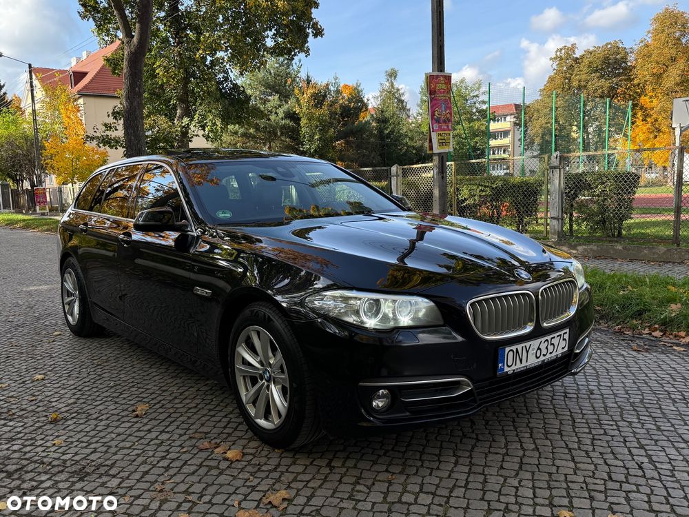BMW Seria 5 525d Sport-Aut Modern Line - 2