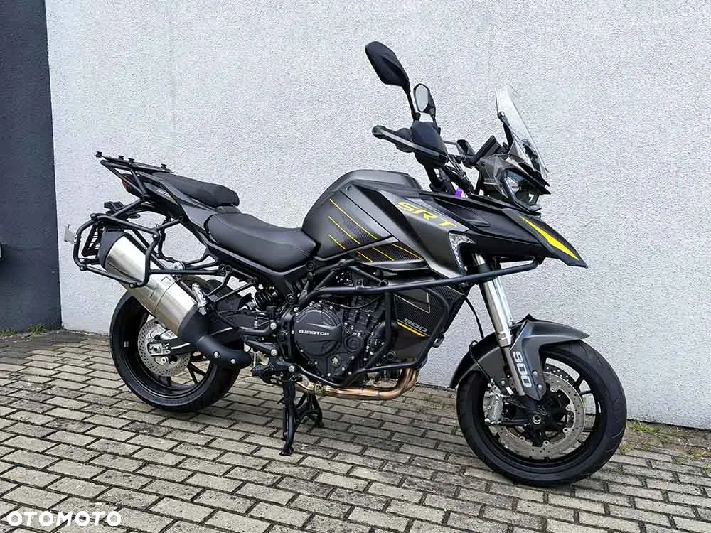 QJMOTOR 900 S - 8
