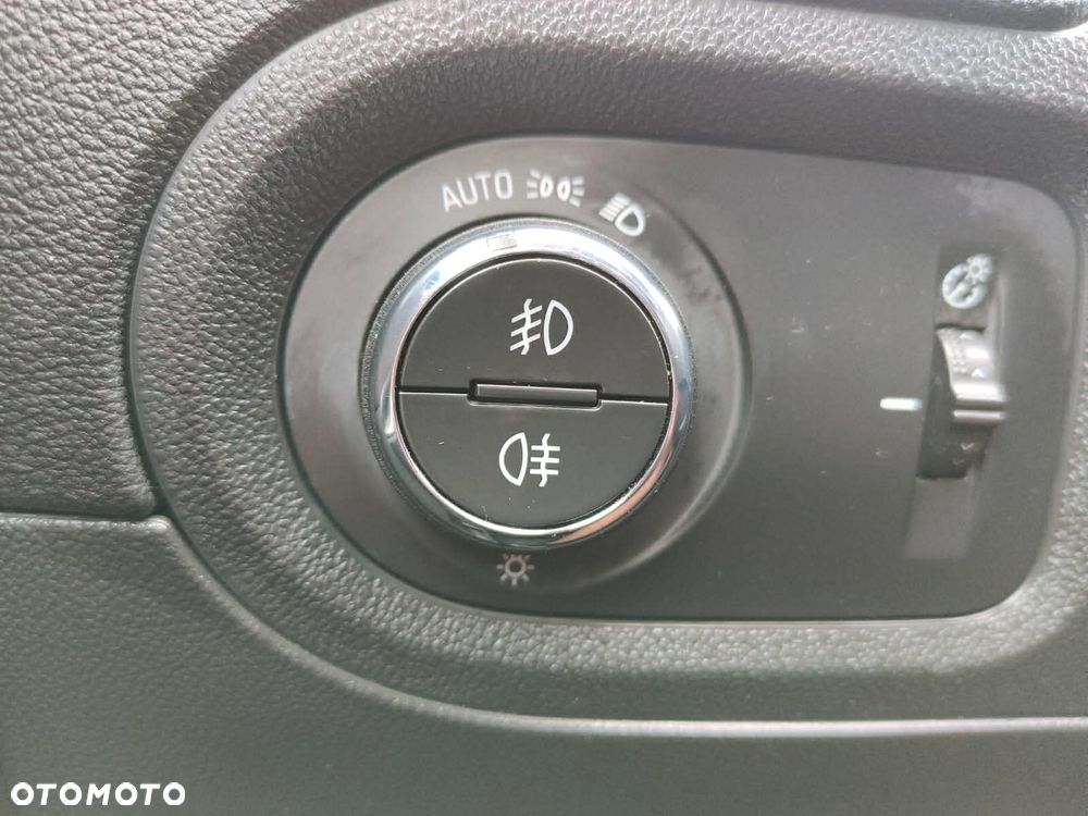 Opel Grandland X 1.6 T Ultimate S&S - 24