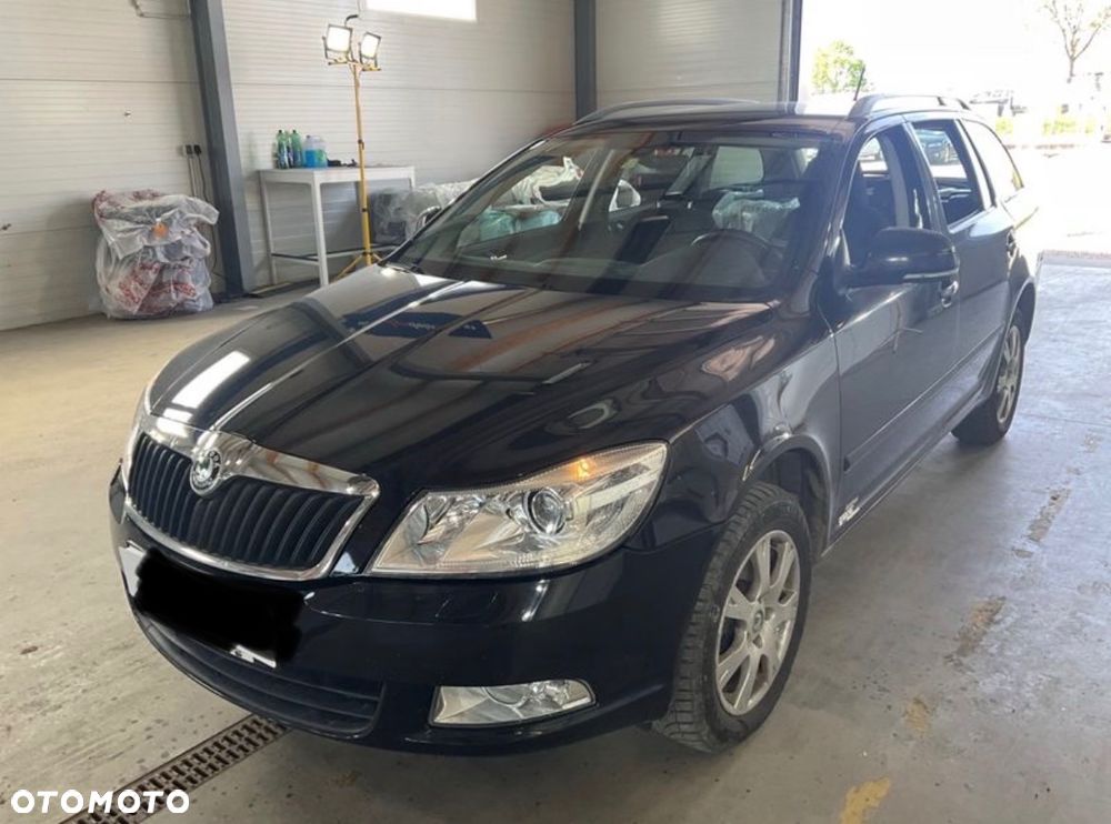 Skoda Octavia Combi 2.0 TDI DPF DSG 4x4 AllDrive - 1
