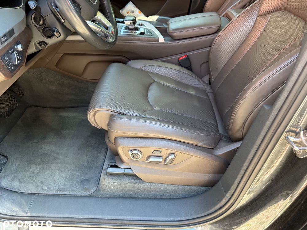 Audi Q7 - 19