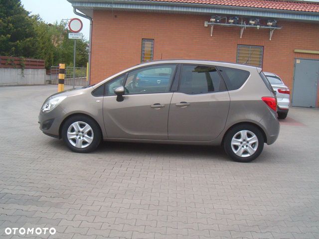 Opel Meriva - 8