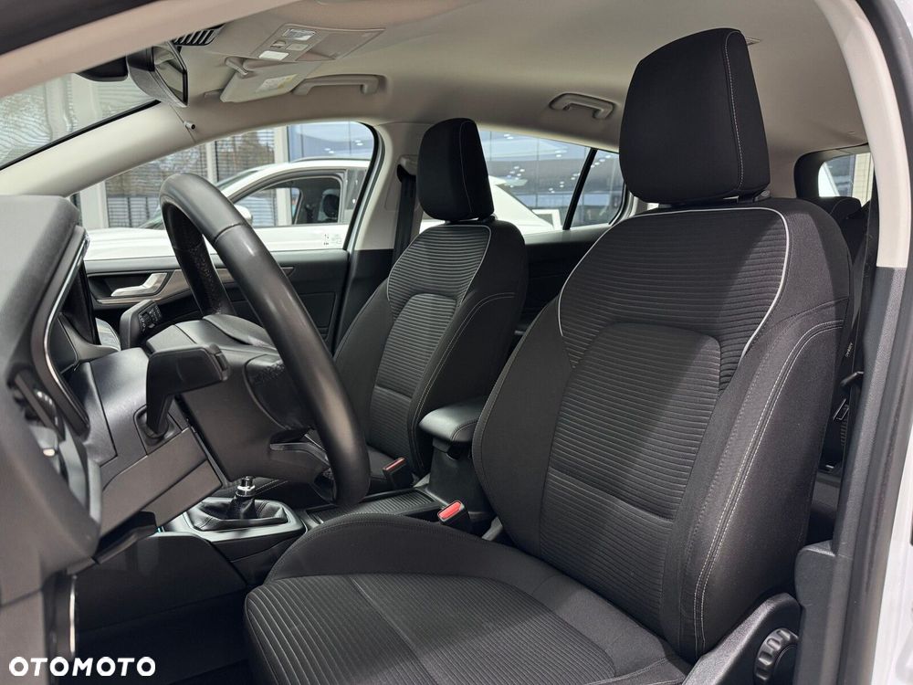 Ford Focus 1.0 EcoBoost Titanium - 10