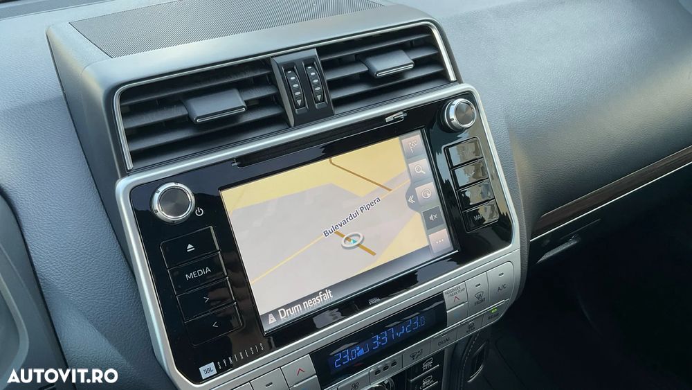 Toyota Land Cruiser 2.8l Turbo D-4D A/T AVS 5 locuri Luxury - 24