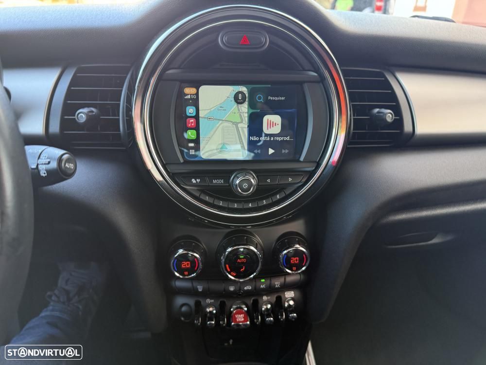 MINI 5 Portas Cooper D Auto - 15