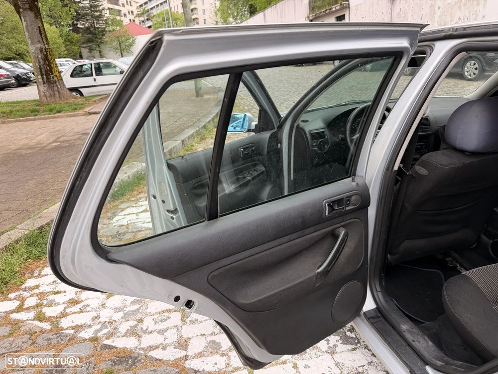 VW Golf 1.9 TDi Highline - 11