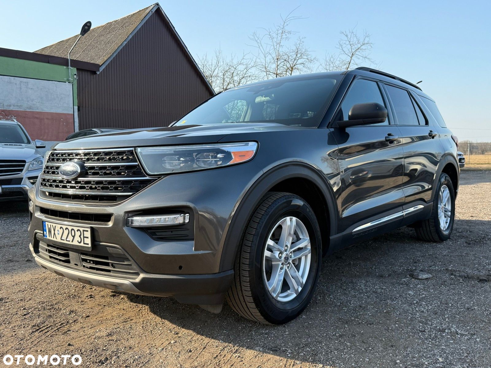 Ford Explorer - 11