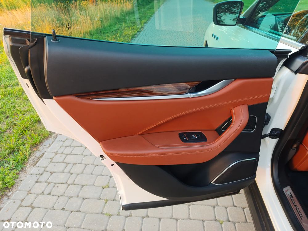 Maserati Levante S Q4 GranLusso - 13