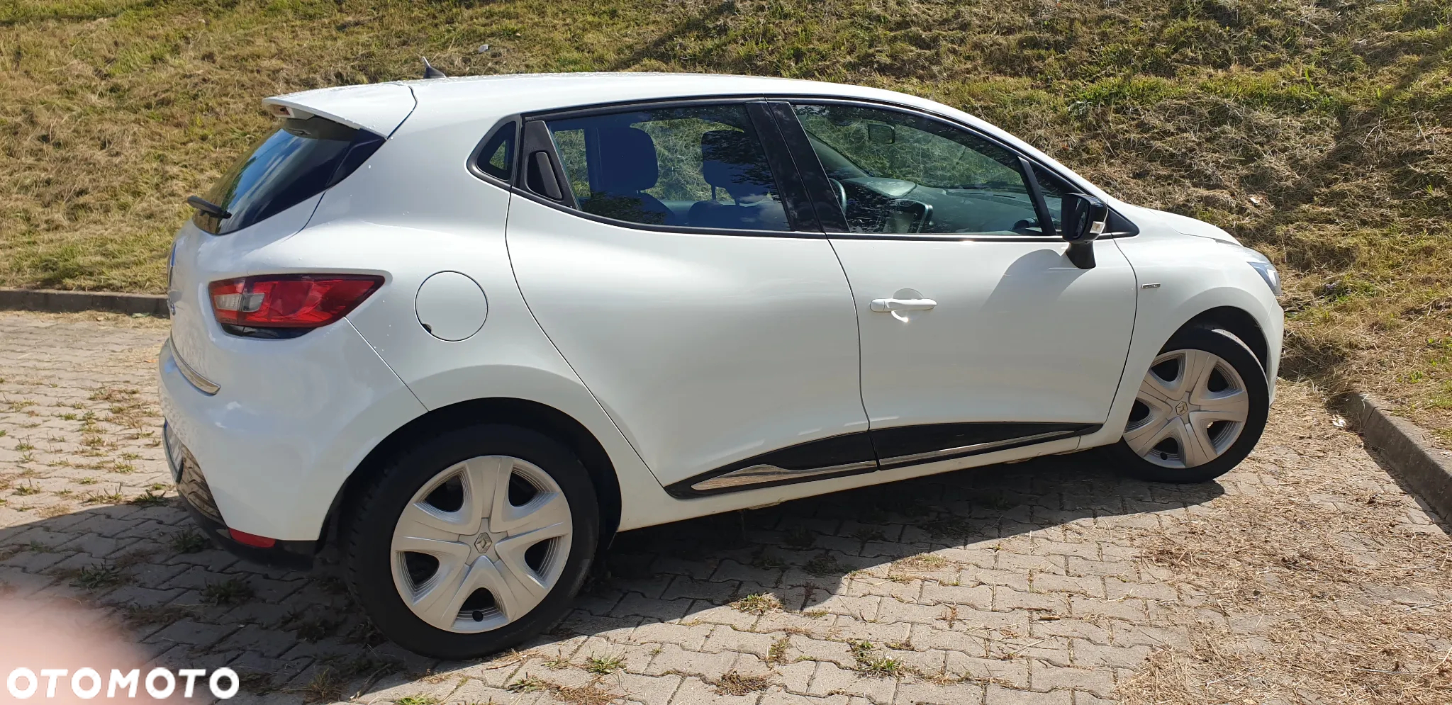 Renault Clio 1.2 16V Limited Plus - 18