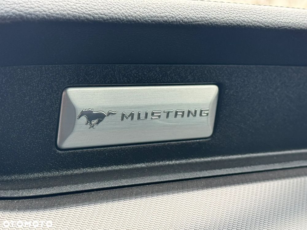 Ford Mustang 5.0 V8 GT - 40