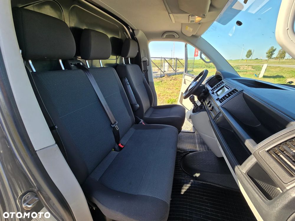 Volkswagen Transporter - 26