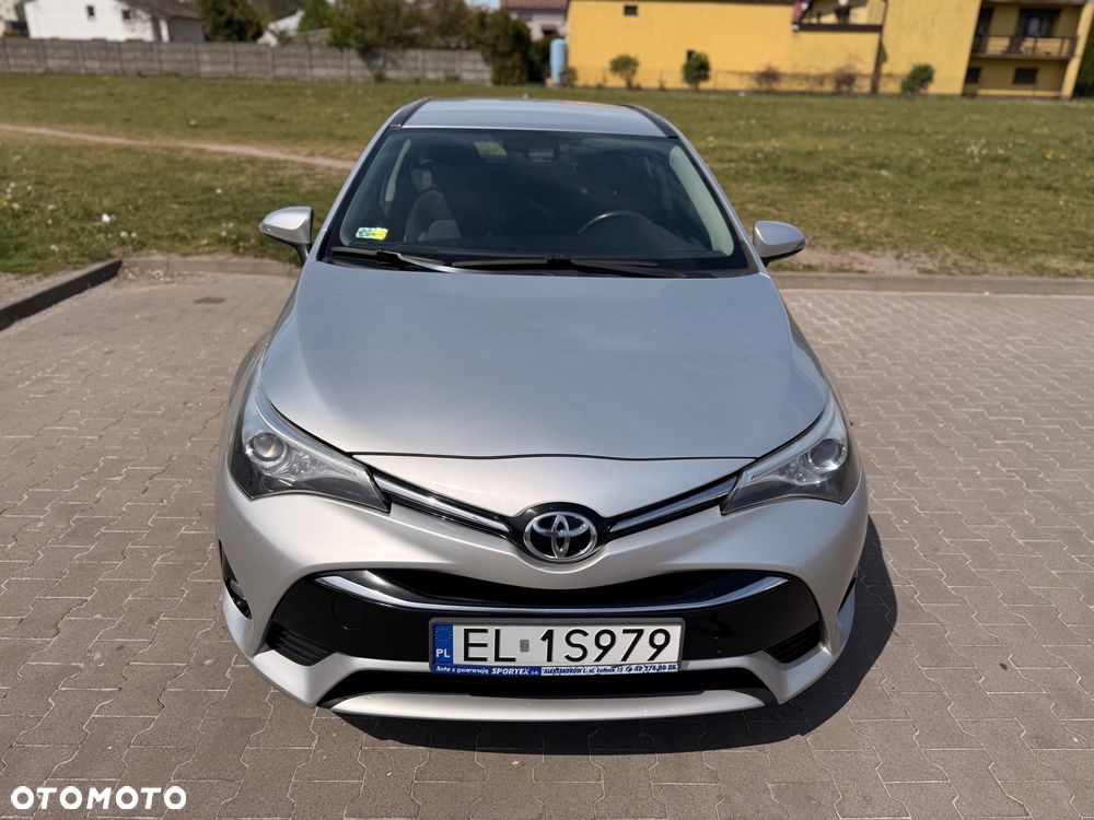 Toyota Avensis 1.8 Premium - 3