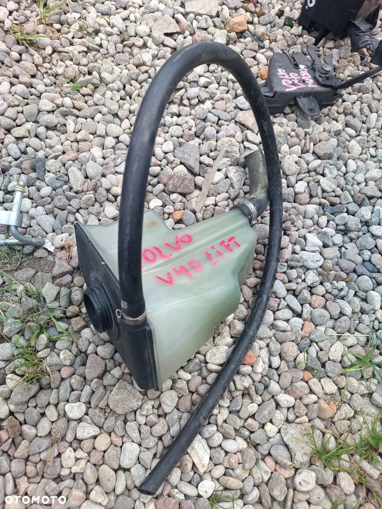 ZBIORNICZEK WYRÓWNAWCZY VOLVO V40 I 1.8 30804963 - 1