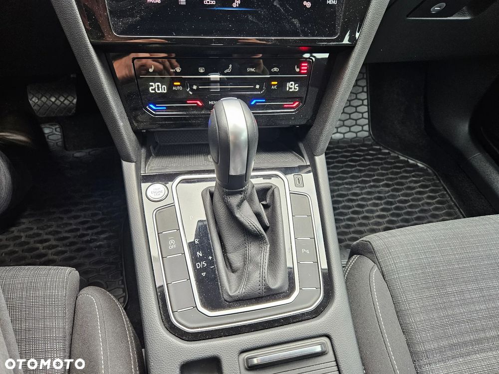 Volkswagen Passat 2.0 TSI Business DSG - 16