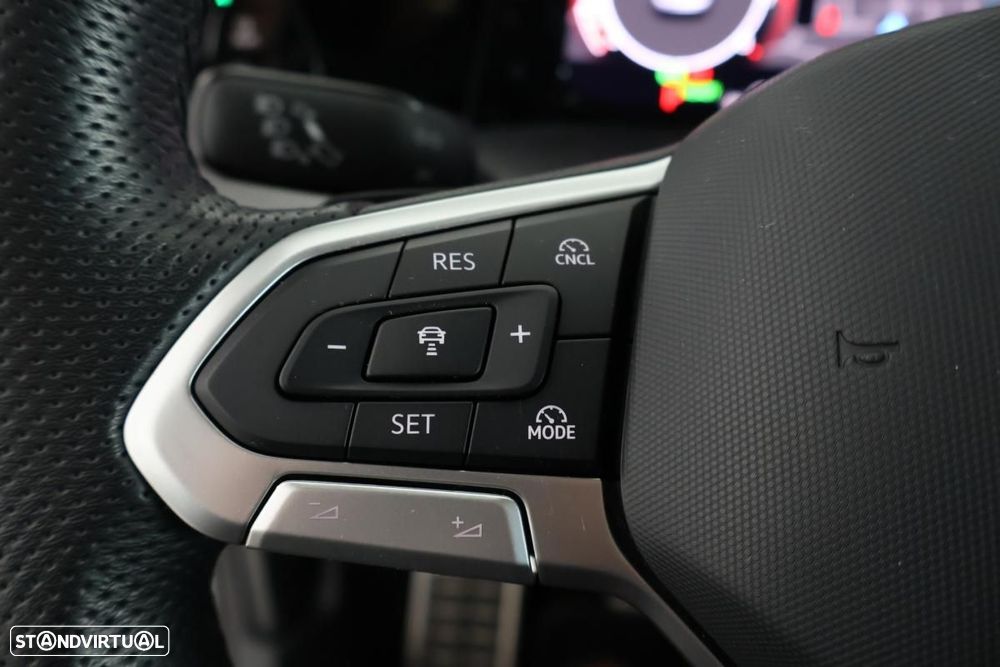 VW Golf 1.5 eTSI R-Line DSG - 31