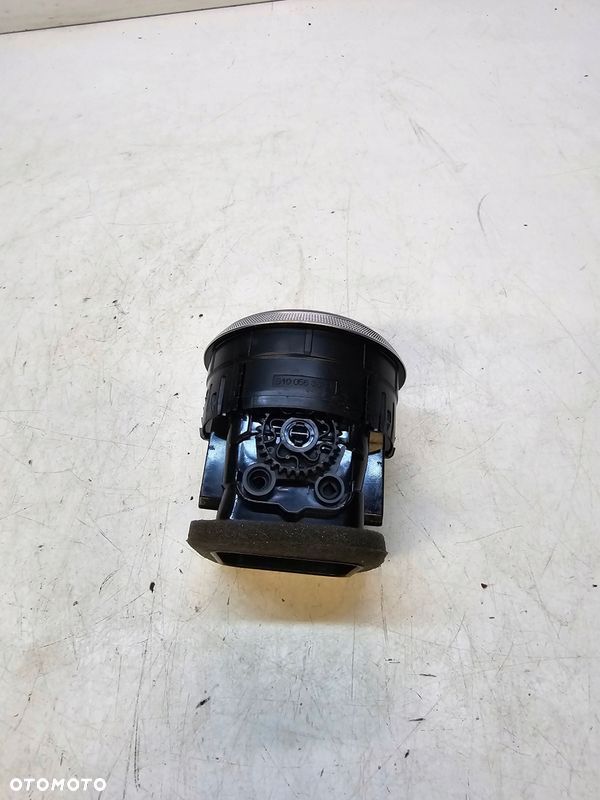 KRATKA NAWIEWU DESKI AUDI A3 8V 8V0820901A - 3