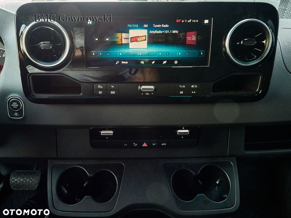 Mercedes-Benz Sprinter - 9