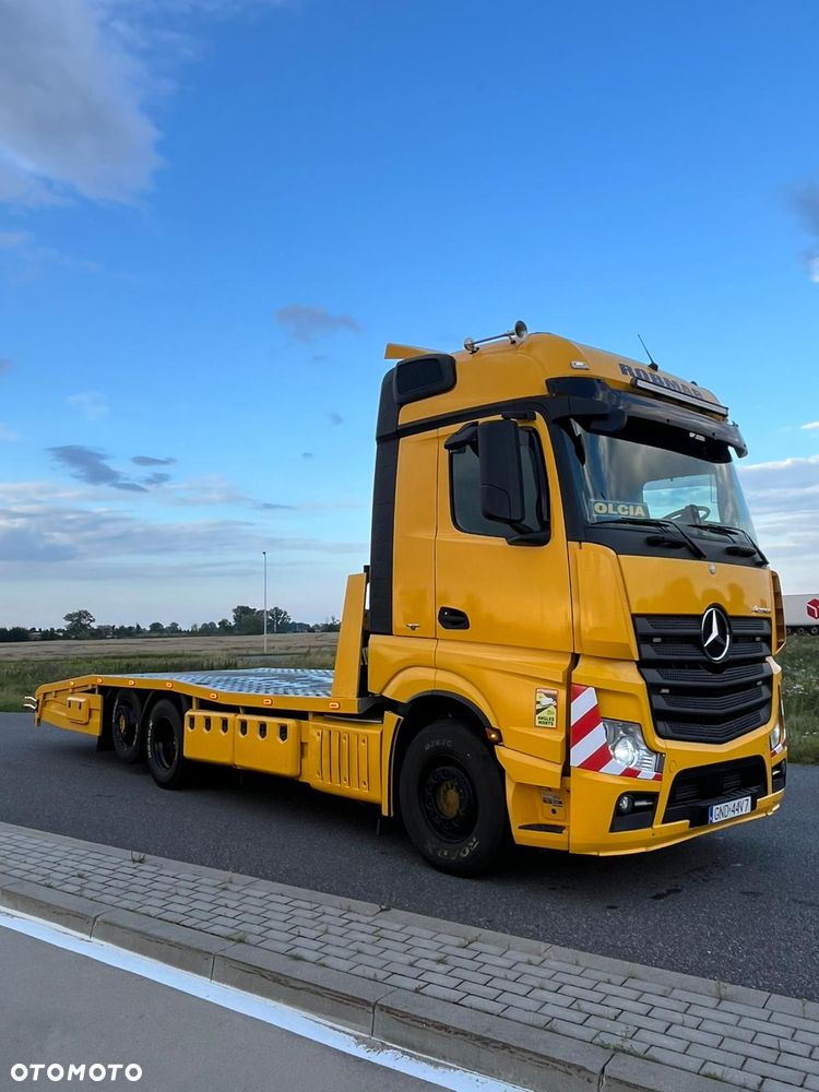 Mercedes-Benz Actros - 2