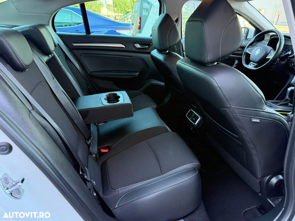 Renault Megane TCe 140 EDC GPF Intens - 19