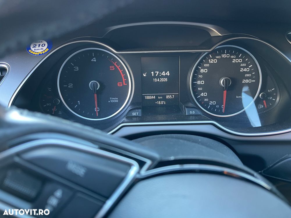 Audi A4 2.0 TDI quattro Stronic - 11