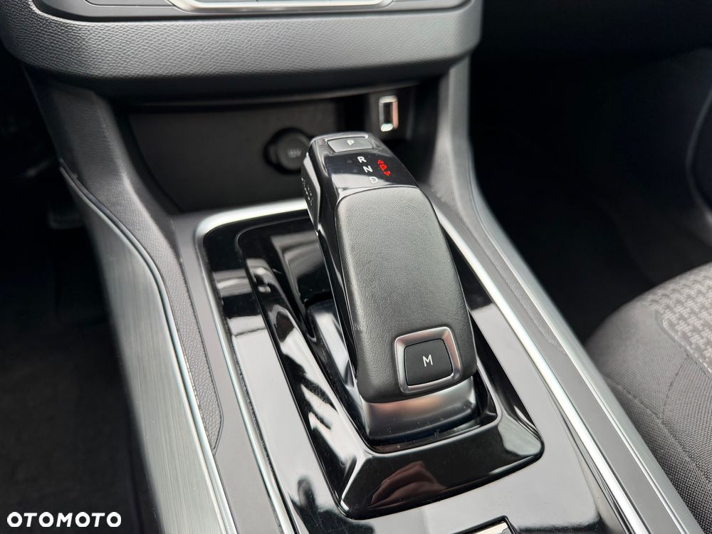Peugeot 308 1.5 BlueHDi Allure S&S EAT6 - 34