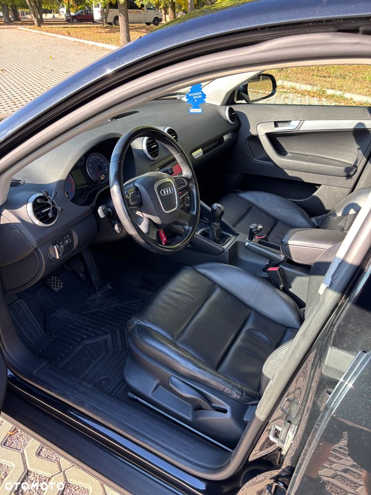 Audi A3 Sportback - 12