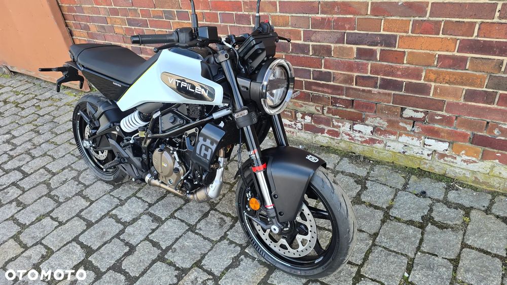 Husqvarna Vitpilen - 19