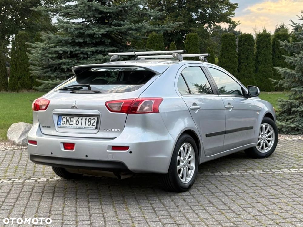 Mitsubishi Lancer 1.6 Invite - 11