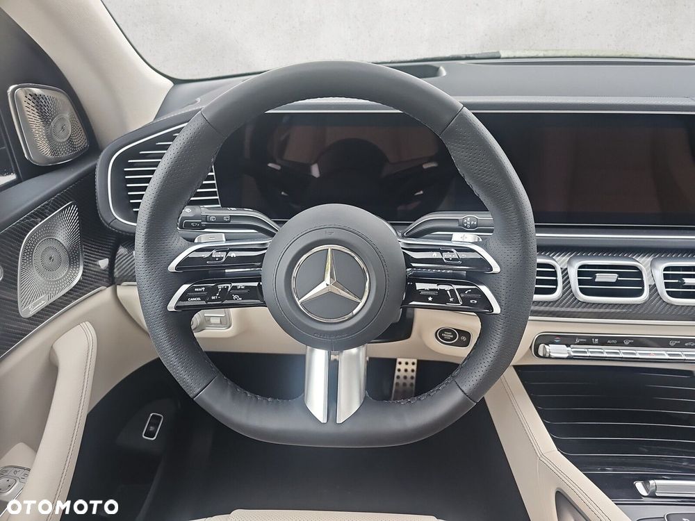 Mercedes-Benz GLS - 14