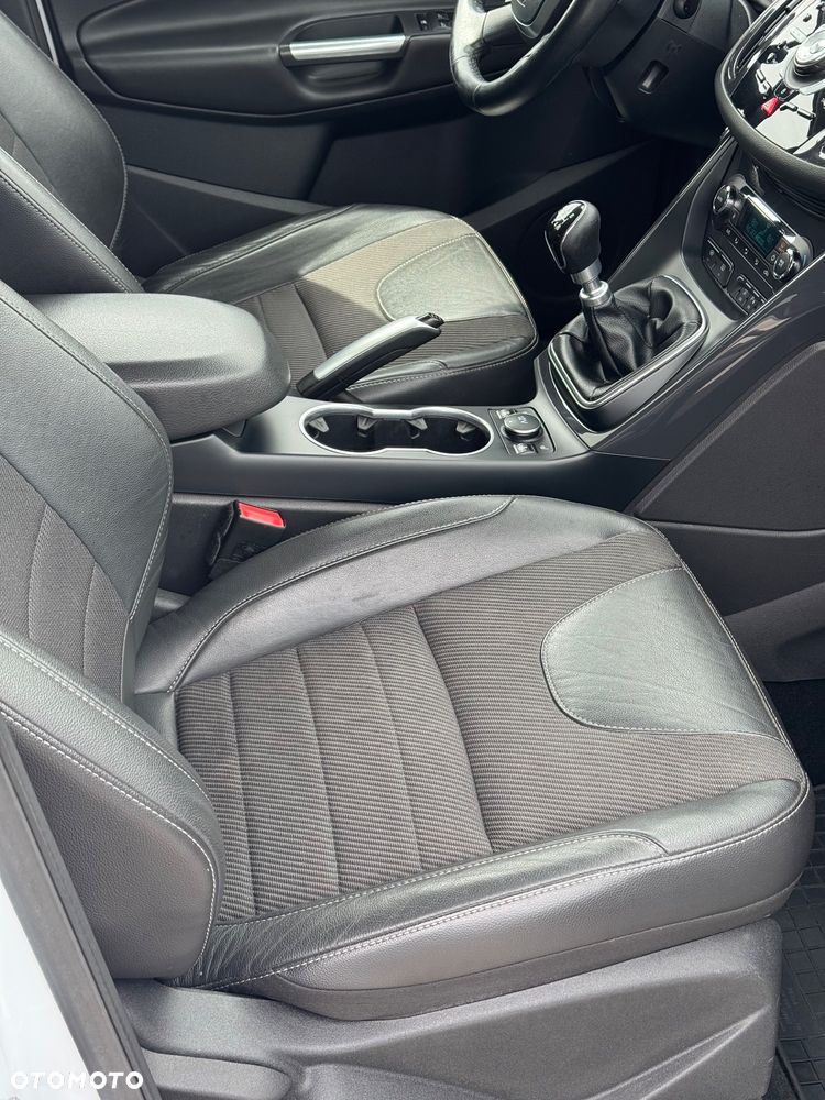 Ford Kuga 2.0 TDCi Titanium - 20