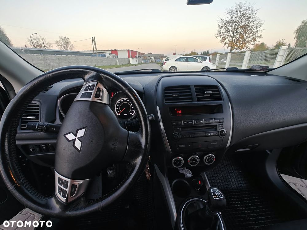 Mitsubishi ASX - 8