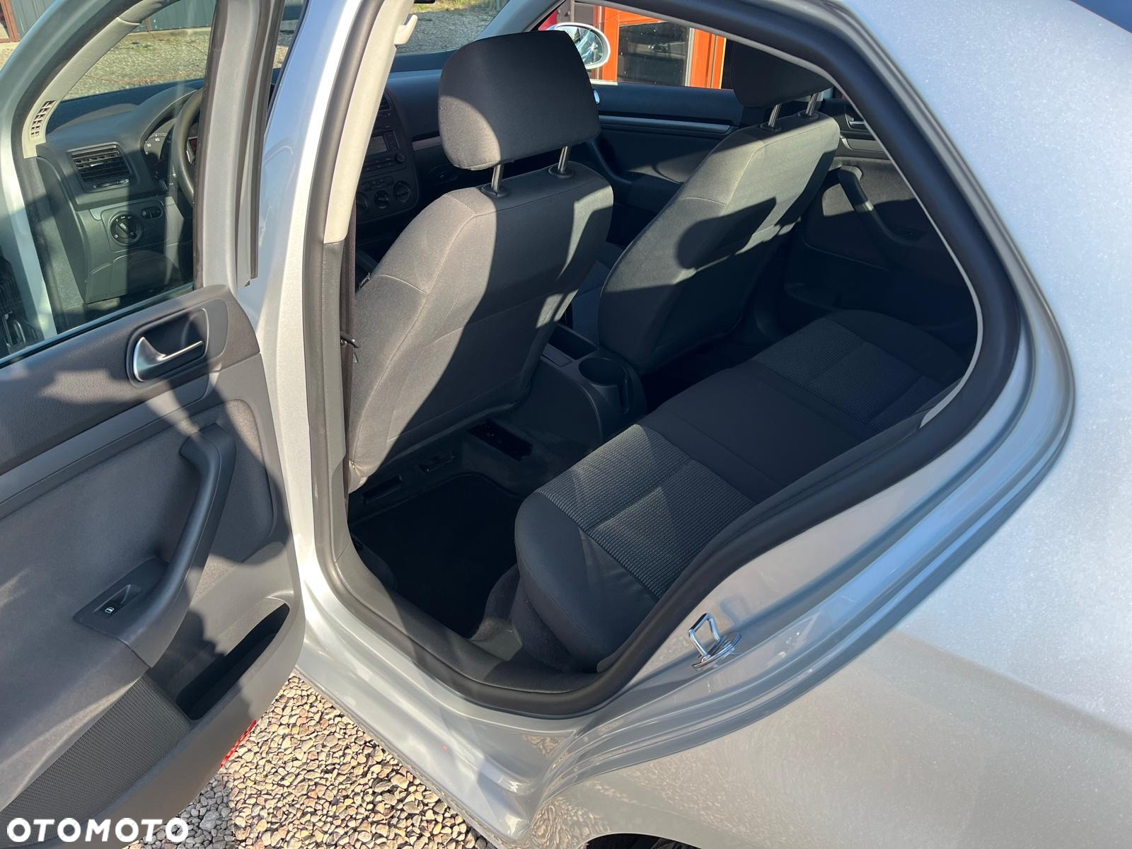 Volkswagen Jetta 1.6 Comfortline - 13
