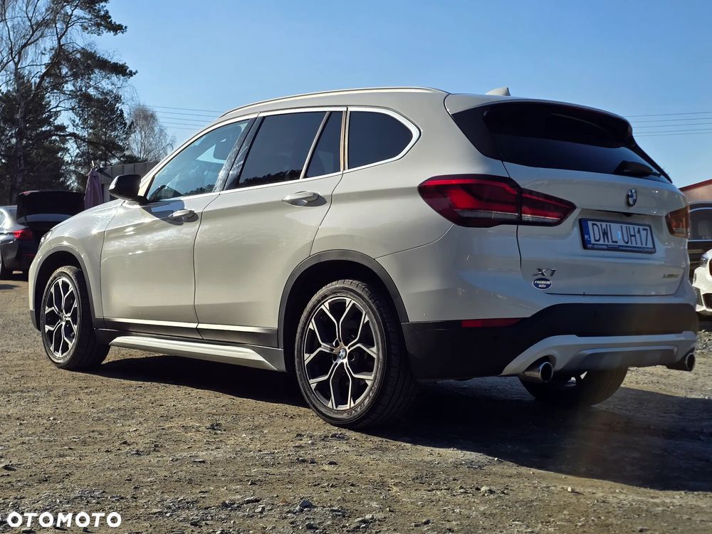 BMW X1 xDrive25i GPF xLine - 13