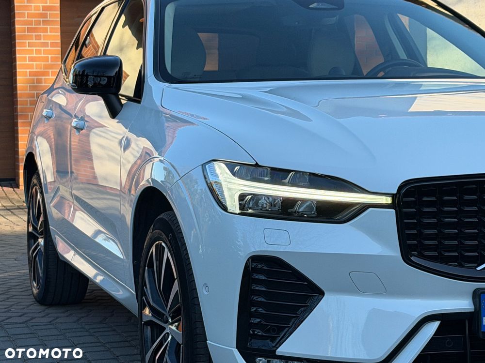 Volvo XC 60 B5 B AWD Momentum Pro - 4