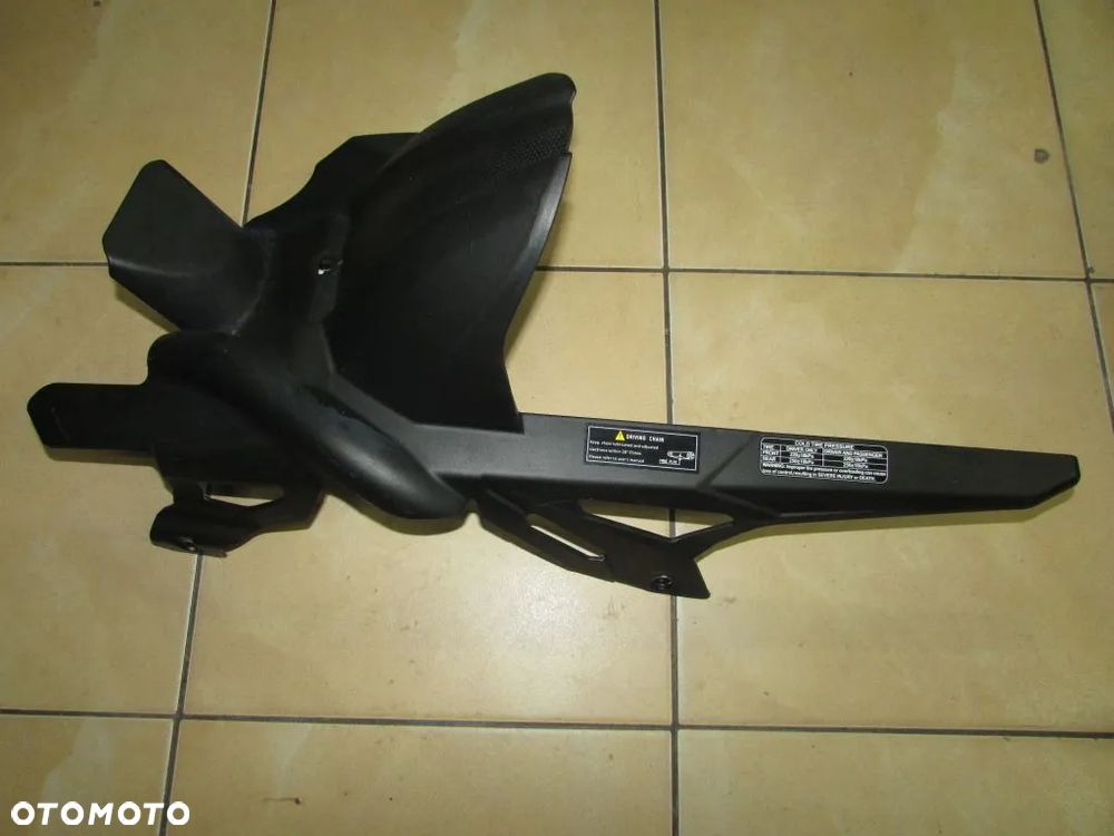 Benelli TRK 502X osłona łańcucha - 1