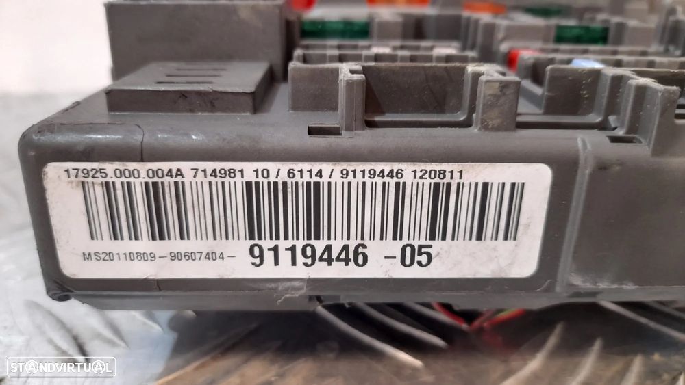 CAIXA FUSIVEIS FICHAS RELE BMW SERIE E91 TOURING 61149119446 9119446 61149119445 9119445 SERIE 3 E90 E92 COUPE E93 CABRIO SERIE 1 E81 E82 COUPE E87 E88 CABRIO X1 E84 X3 F25 Z4 E89 TAMPA CAIXA FUSIVEIS PAINEL COMANDO CONTROLO - 7