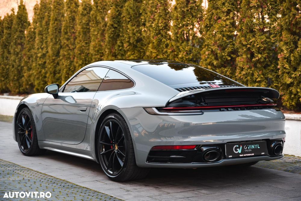 Porsche 992 - 8