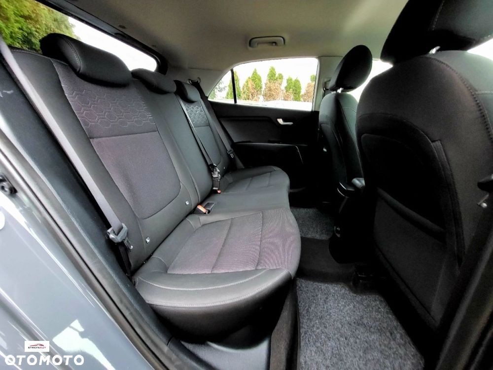 Kia Rio - 8