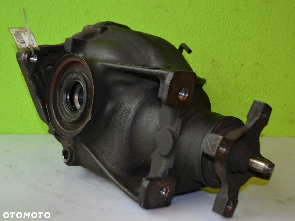 Dyferencjał dyfer tył Mercedes VITO 447    2.93  / 44:15 / - 2