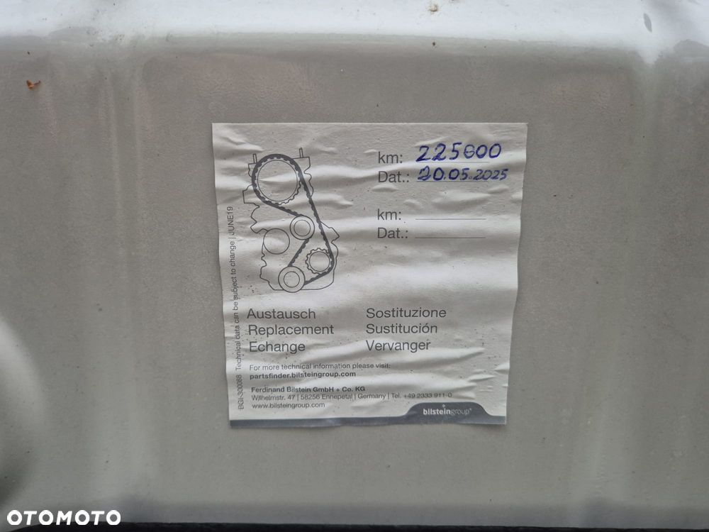 Volvo V40 D2 R Design - 10