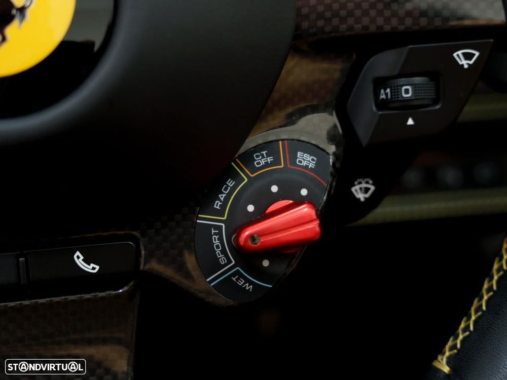 Ferrari F8 Tributo Spider - 24