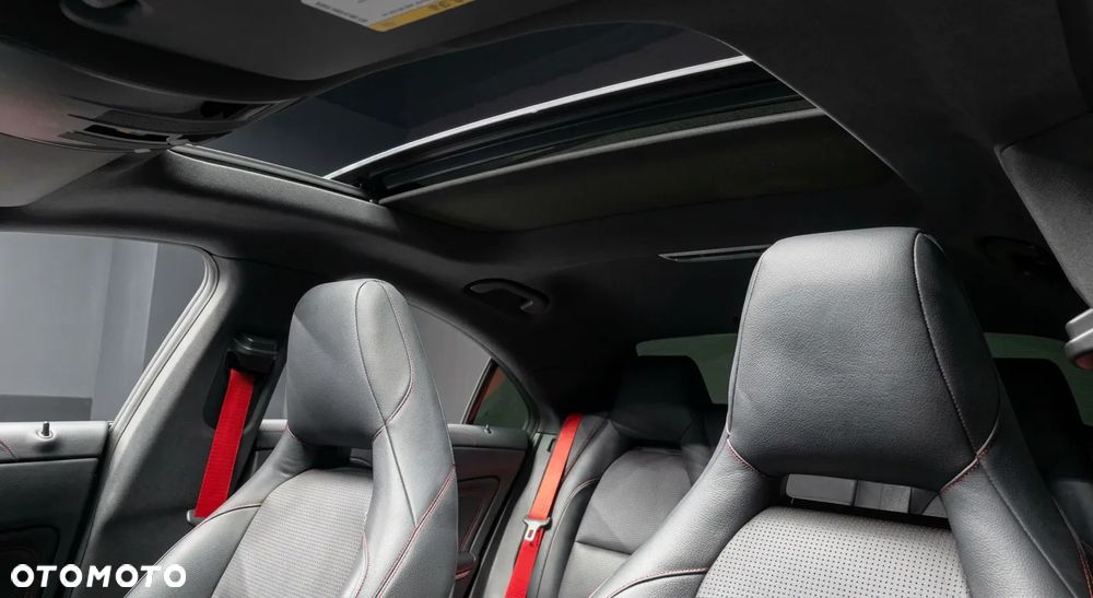 Mercedes-Benz CLA AMG 45 4-Matic - 11