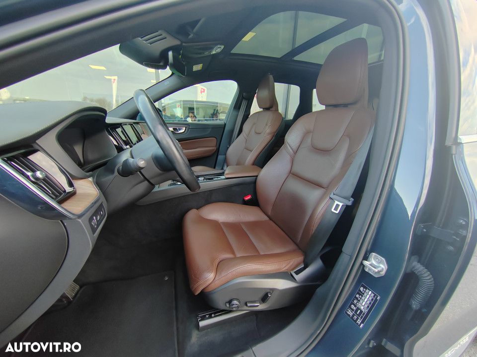 Volvo XC 60 T8 AWD Recharge Geartronic Inscription - 11