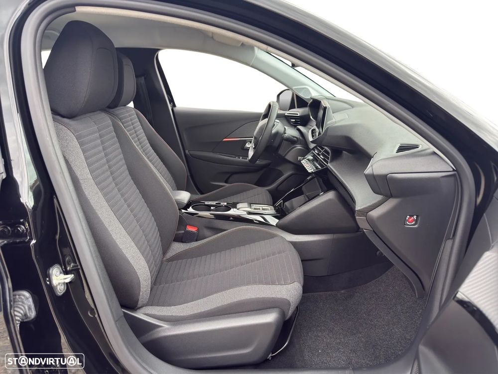 Peugeot e-208 Active - 15